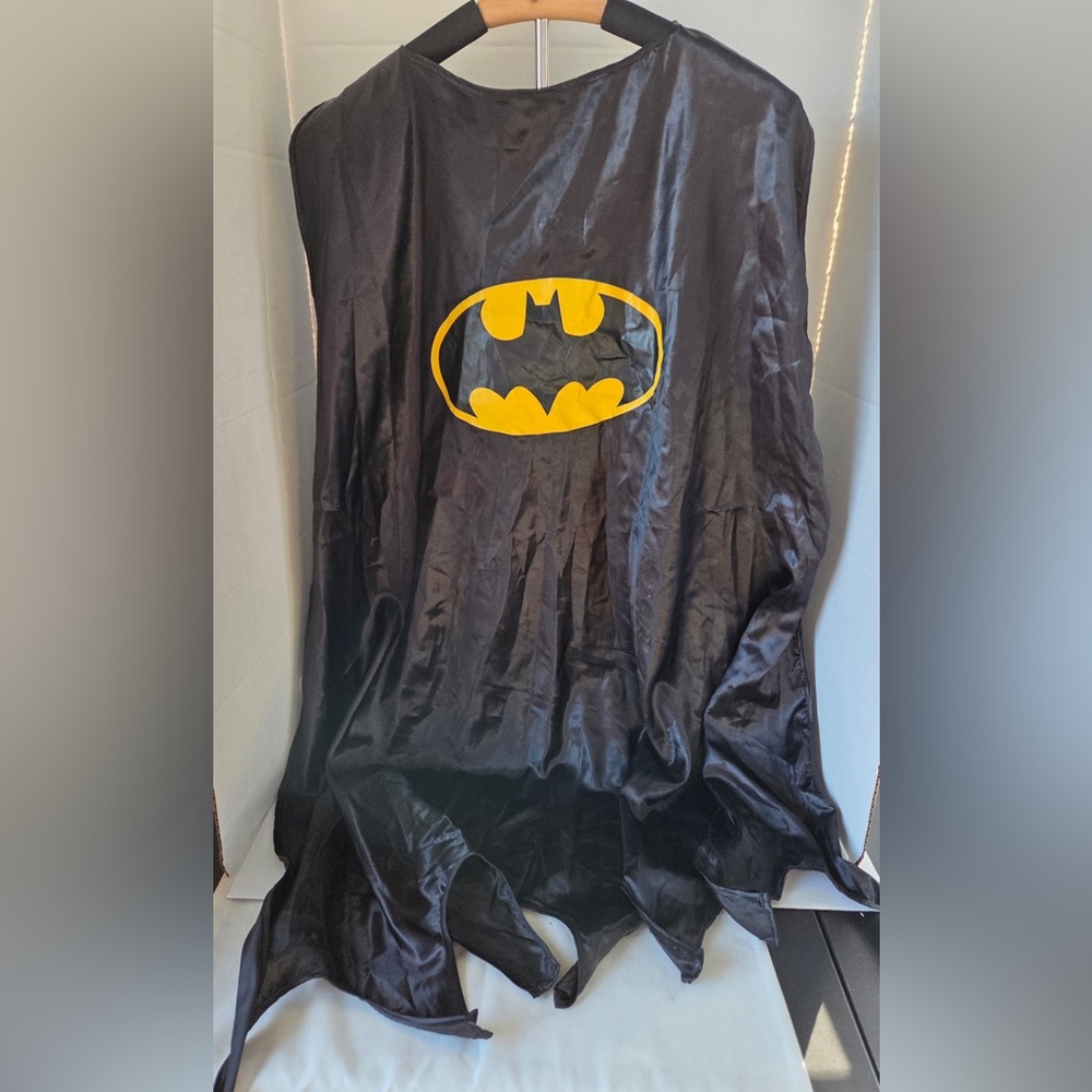 BATMAN Superhero Black Cape Adult Kids Costume Cosplay Six Flags